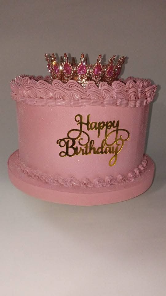 Torta scenografica con drappeggi e coroncina con glitter ✨