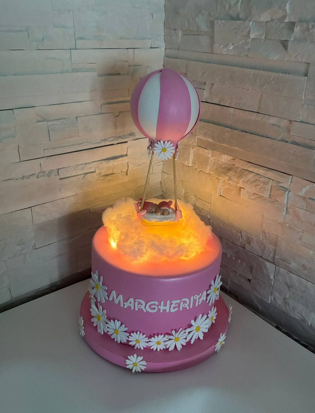 Torta scenografica bimba su mongolfiera