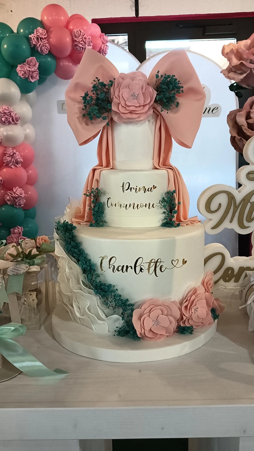 Torta scenografica romantica